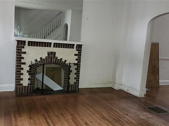 4th image of 2616 W Forest Park Ave