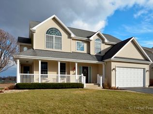 585 Ryan Way, Crystal Lake, IL 60012