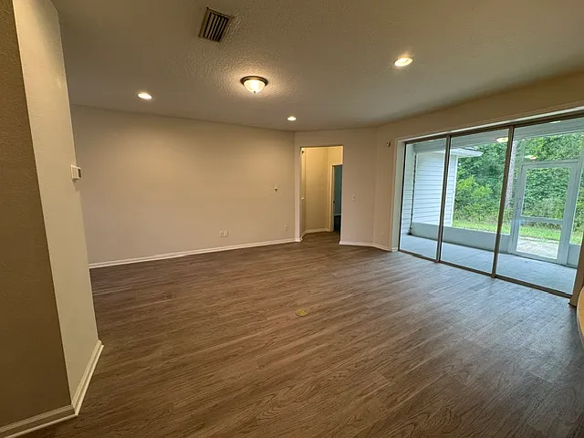2849 Copperwood Ave — Photo 12