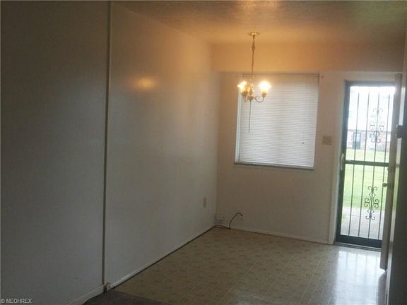 5th image of 4668 Country Ln APT 6