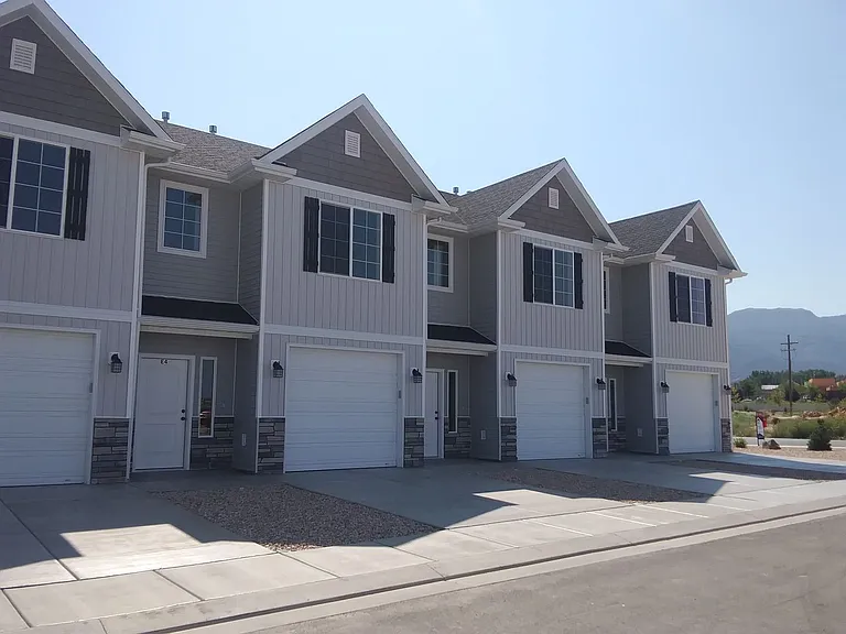 485 W 1425 N #G6 — Photo 11