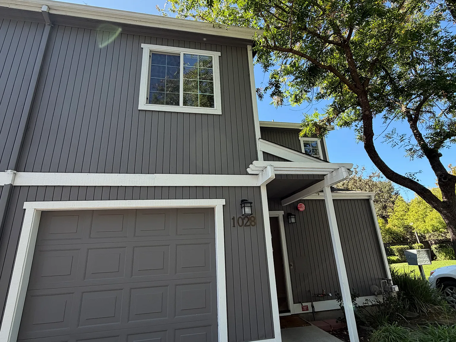3 bed, 2.5 bath, 1390 sqft, $3,250 — Photo 1