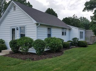 210 Robinson St, Genoa, IL 60135