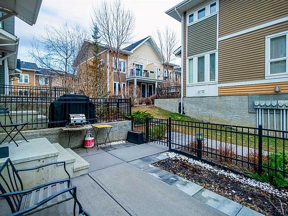 4th image of 1310 N Auburn Bay Sq SE