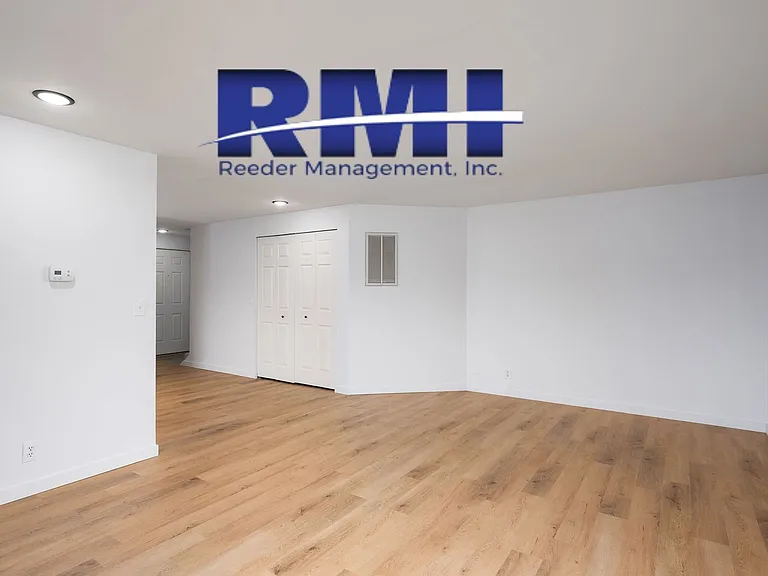 1034 Hanford Ave #B — Photo 3