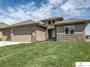 15920 Mary St, Omaha, NE 68116