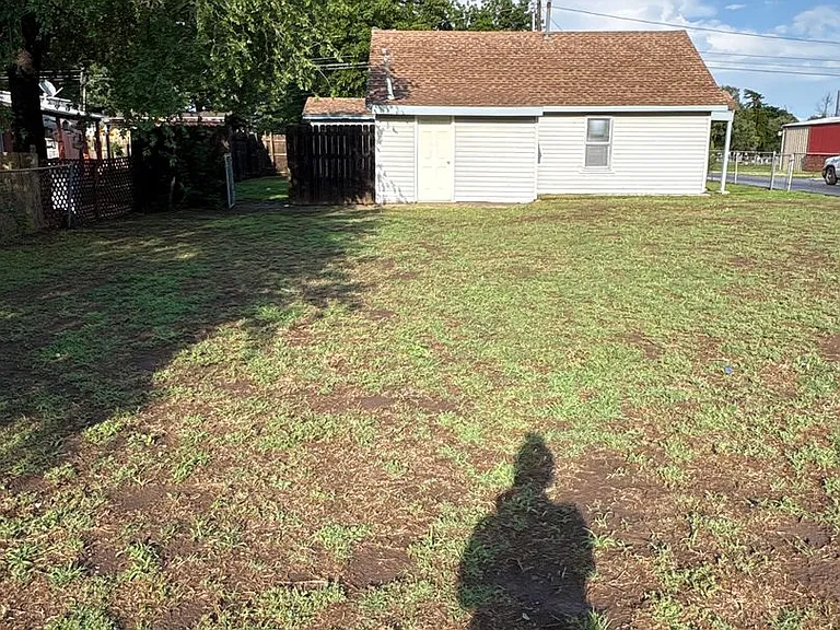 2503 N Adams St — Photo 3