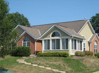33 Peggy Green Ln, Pickerington, OH 43147