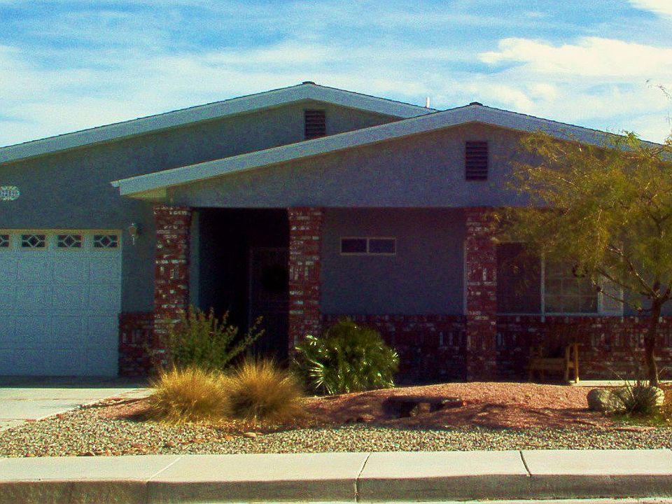 3 Bedroom 2 Bath 1993SF