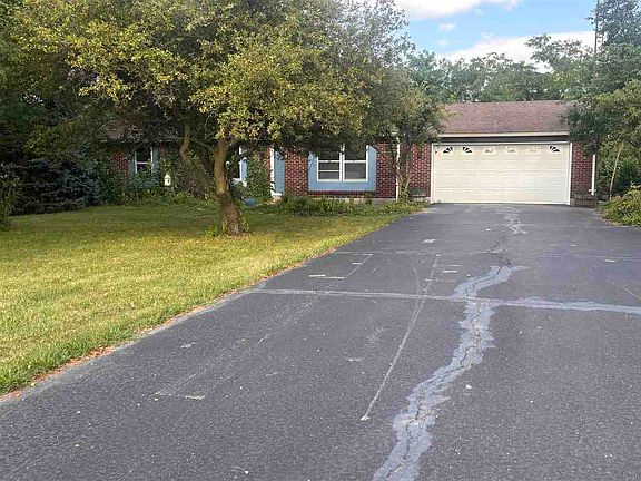2nd image of 1167 N Old Highway 27