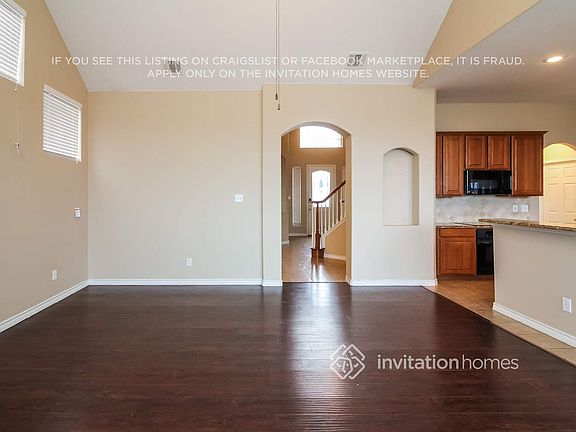 4th image of 908 Evergreen Ln