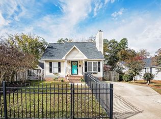 581 Greenland Dr, Fayetteville, NC 28305