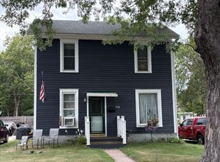 713 11th St E, Menomonie, WI 54751