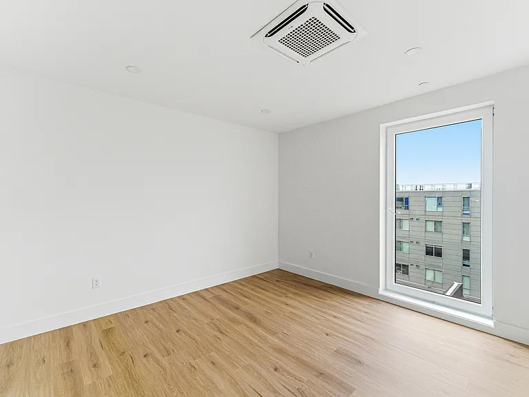 1035 Commonwealth Ave — Photo 36
