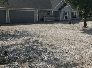 214 El Lago Rd, Chico, TX 76431