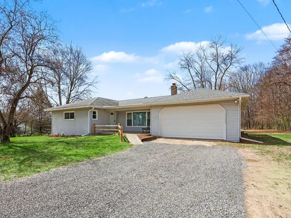 29054 56th St, Bangor, MI 49013