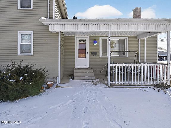 5th image of 263 W Chestnut St