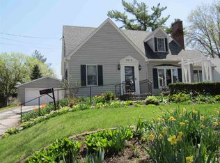 3215 Davenport Ave, Davenport, IA 52803
