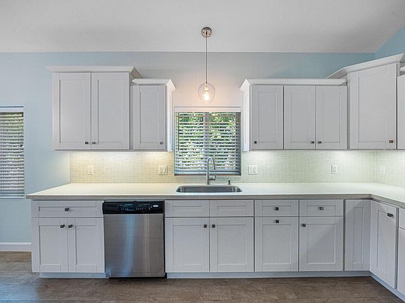4th image of 119 Ocean View Dr