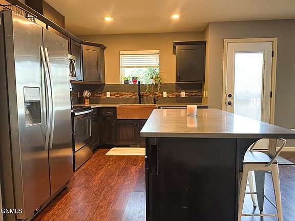 4th image of 517 La Paz Ave