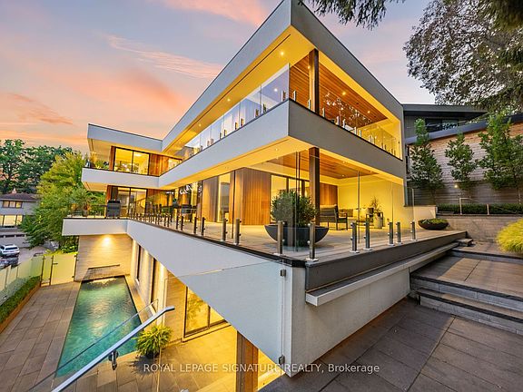 4th image of 8 Fallingbrook Cres