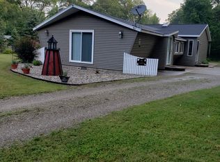 9510 W Lotan Rd, Lake City, MI 49651