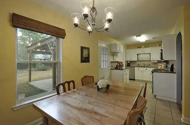 1404 Karen Ave — Photo 7