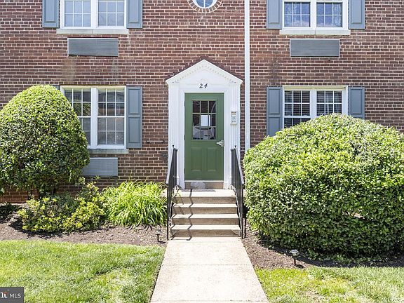 2nd image of 24 Auburn Ct APT A