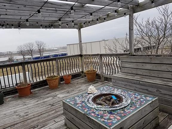 5th image of 112 Sidney St #3