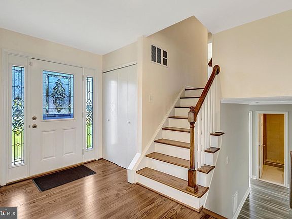 5th image of 9315 Winbourne Rd