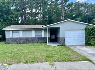 10964 Bacall Rd W, Jacksonville, FL 32218