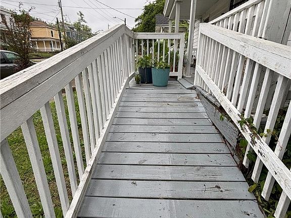 4th image of 1127 W Washington St