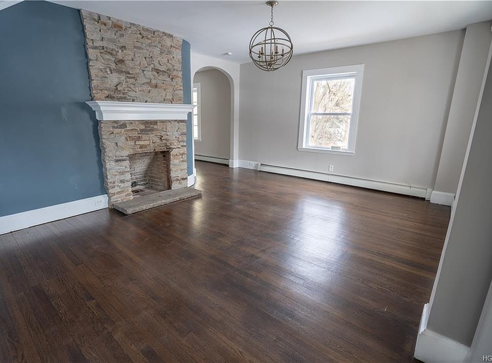 1st image of 41 Franklin Ave