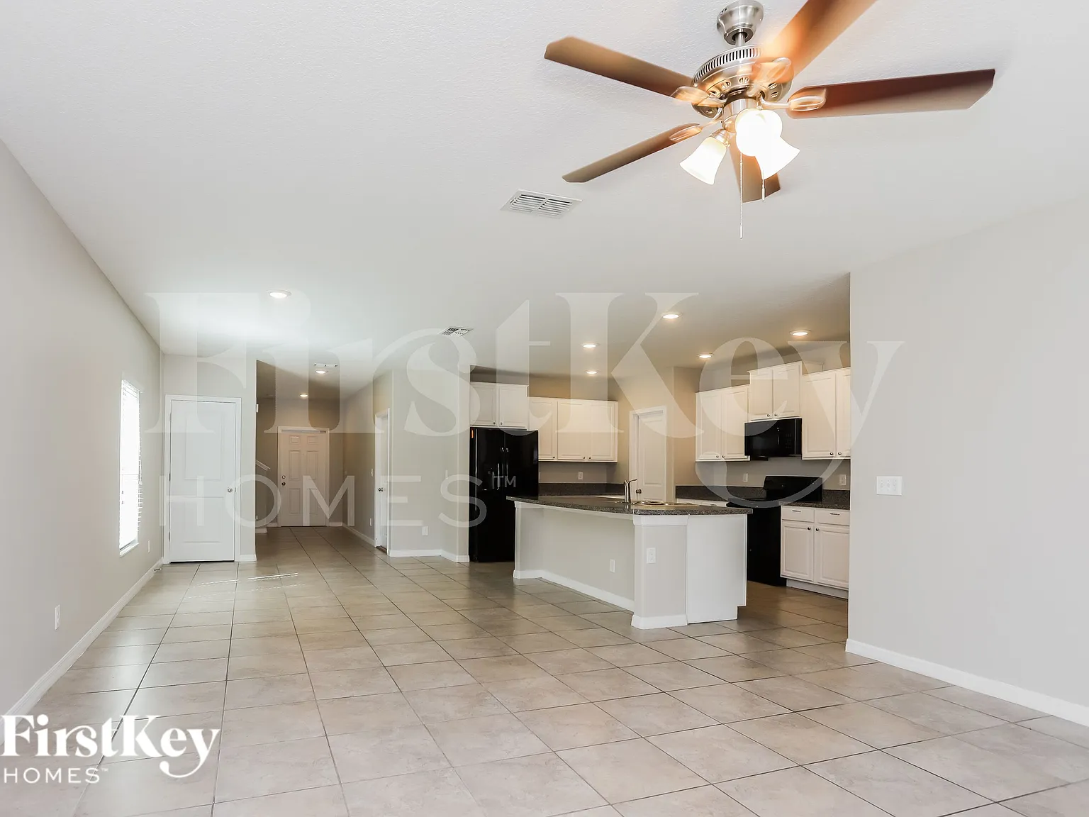 6 bed, 3.0 bath, 2634 sqft, $2,830 — Photo 3