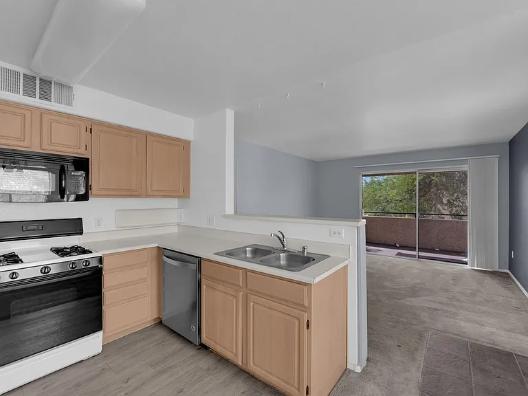 5710 E Tropicana Ave #2130 — Photo 27