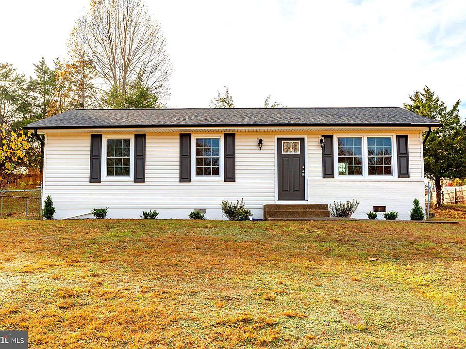 1st image of 110 Meadow Ln