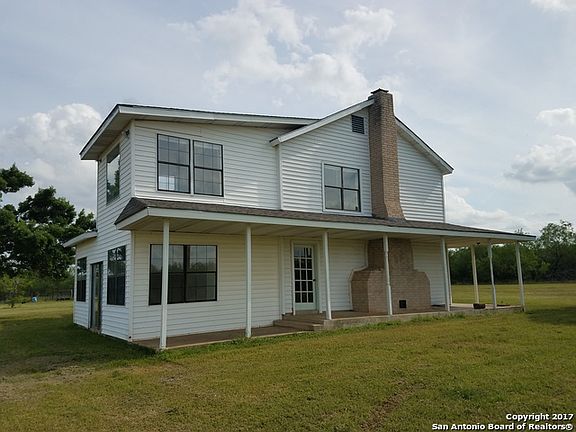3rd image of 800 County Road 302