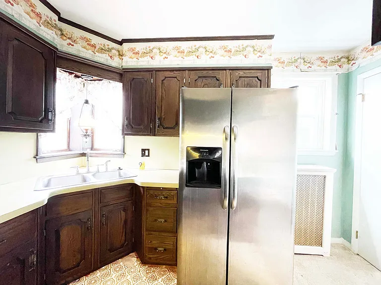 38 Springgarden St #4 — Photo 6