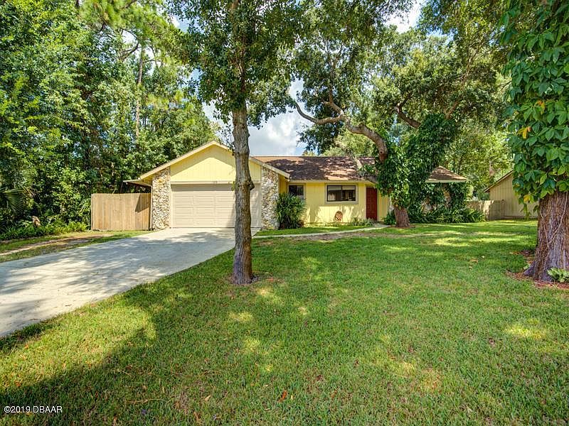 1st image of 105 Hidden Hills Dr