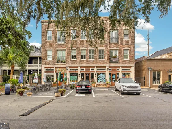 107 Broad St #C, Darien, GA 31305