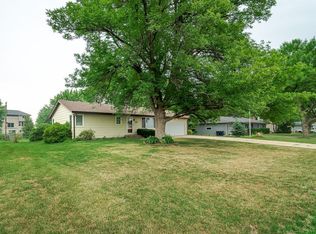 9175 215th St W, Lakeville, MN 55044