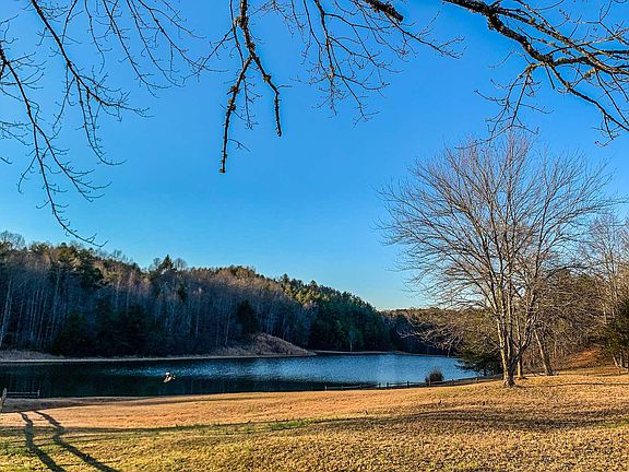 4th image of W Hidden Valley Lakes Dr