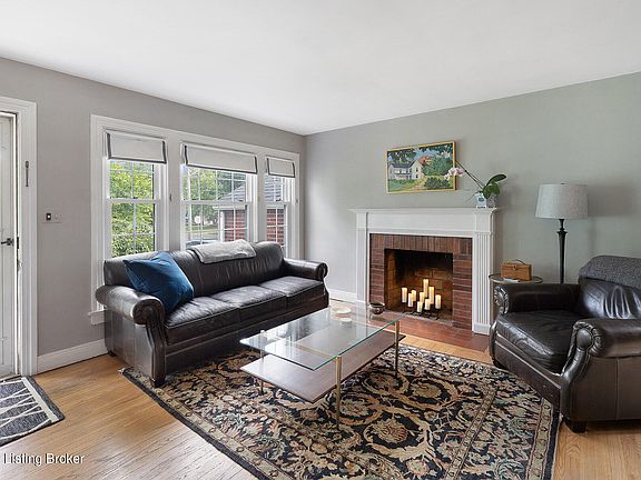 5th image of 2034 Lancashire Ave