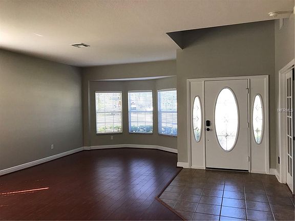 5th image of 351 Brentwood Club Cv
