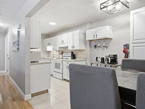 4th image of 207 Samoset Street APT B16