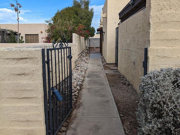 4th image of 2430 W Drachman St