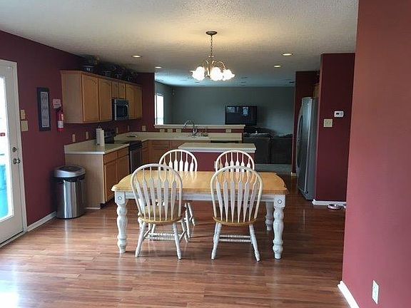 3rd image of 13966 Meadow Lake Dr