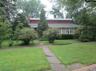 1002 W Talcott Rd, Park Ridge, IL 60068