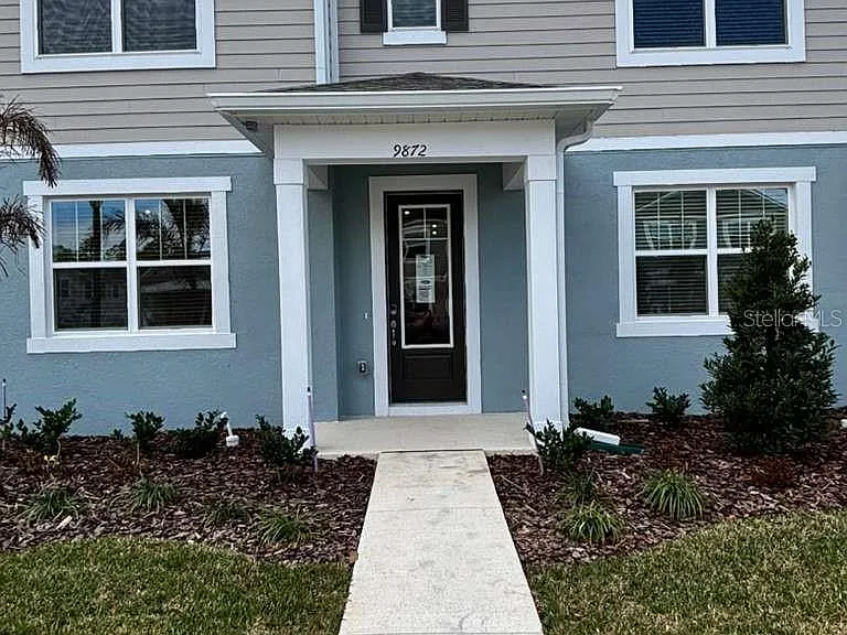 9872 Walkway Dr — Photo 1