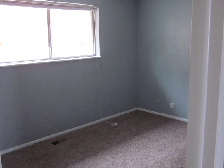 1530 S Park St #B — Photo 7